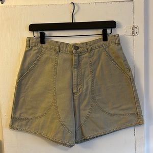 1998 Patagonia Women’s Stand Up Khaki Shorts